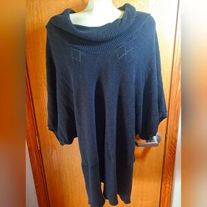 Black Short Sleeve Crowl Neck Sweater